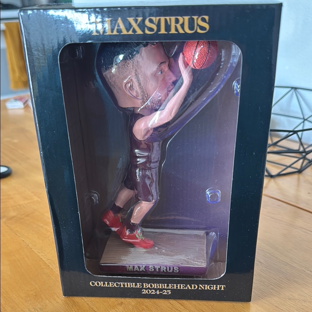 Max Strus Bobblehead with Red Shoes